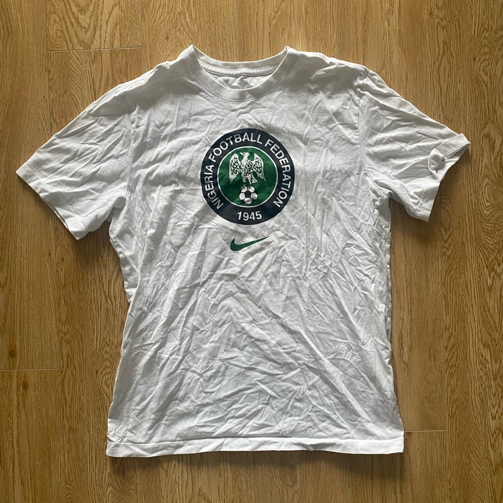 Mens white Nike Nigeria tshirt size M